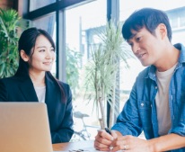 業界に精通した当社アドバイザーによるサポート